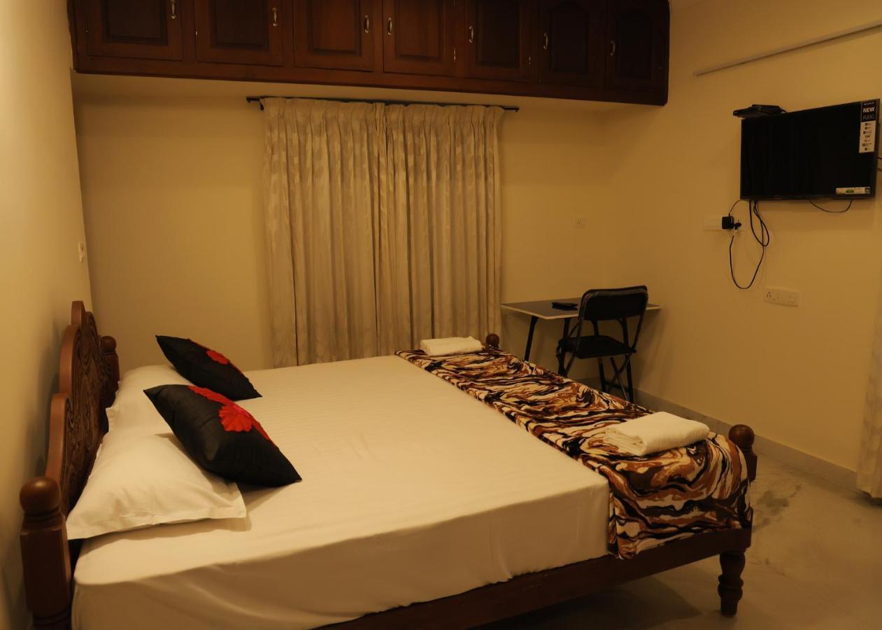 Hotel Malpans Mansion Nedumbassery Esterno foto